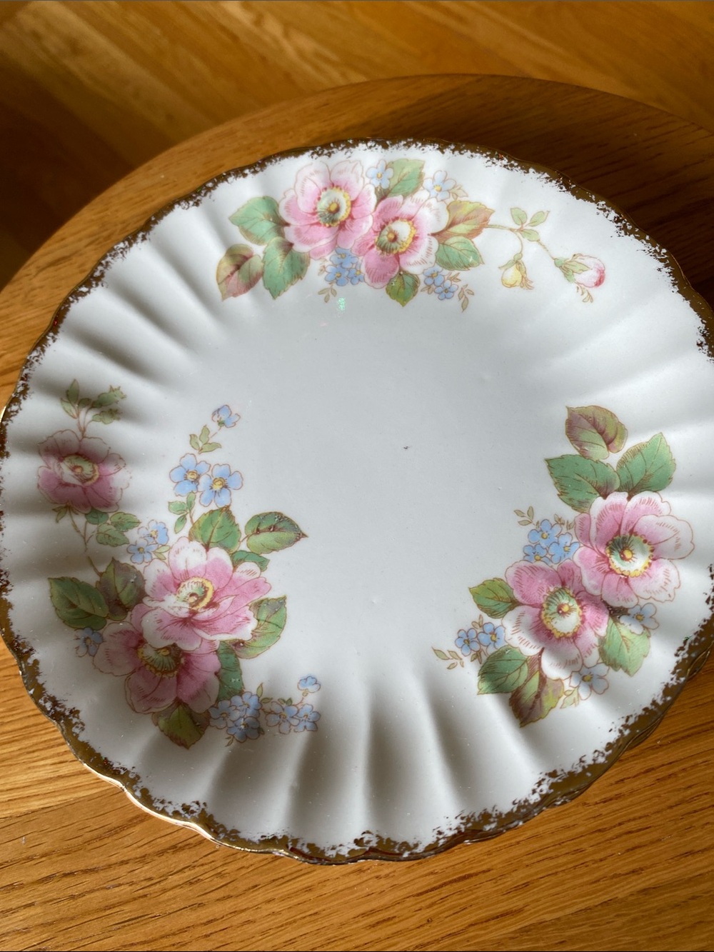 Vtg Limoge China Rose Scalloped 7 1/4” Dessert/Bread/Salad Plates set of 8 - Picture 8 of 13